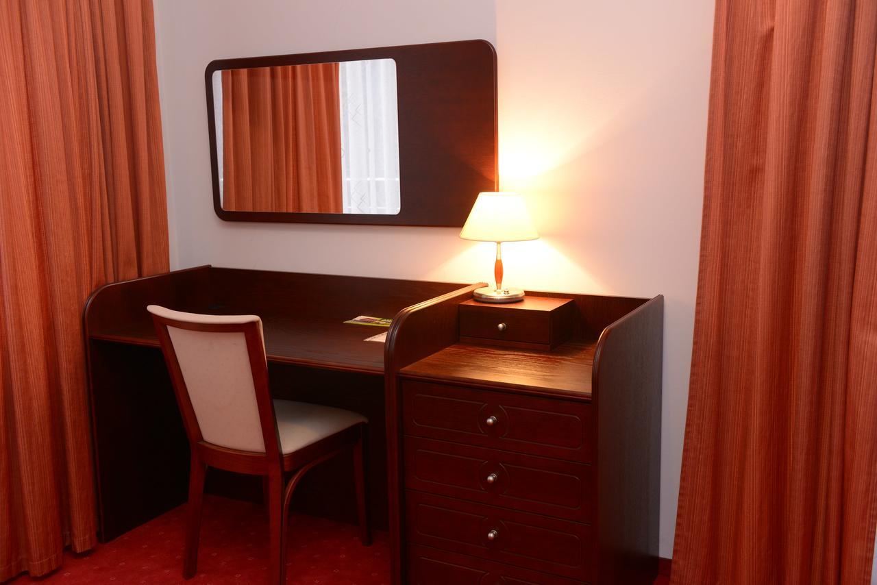 Hotel Pod Debami Terespol Dış mekan fotoğraf
