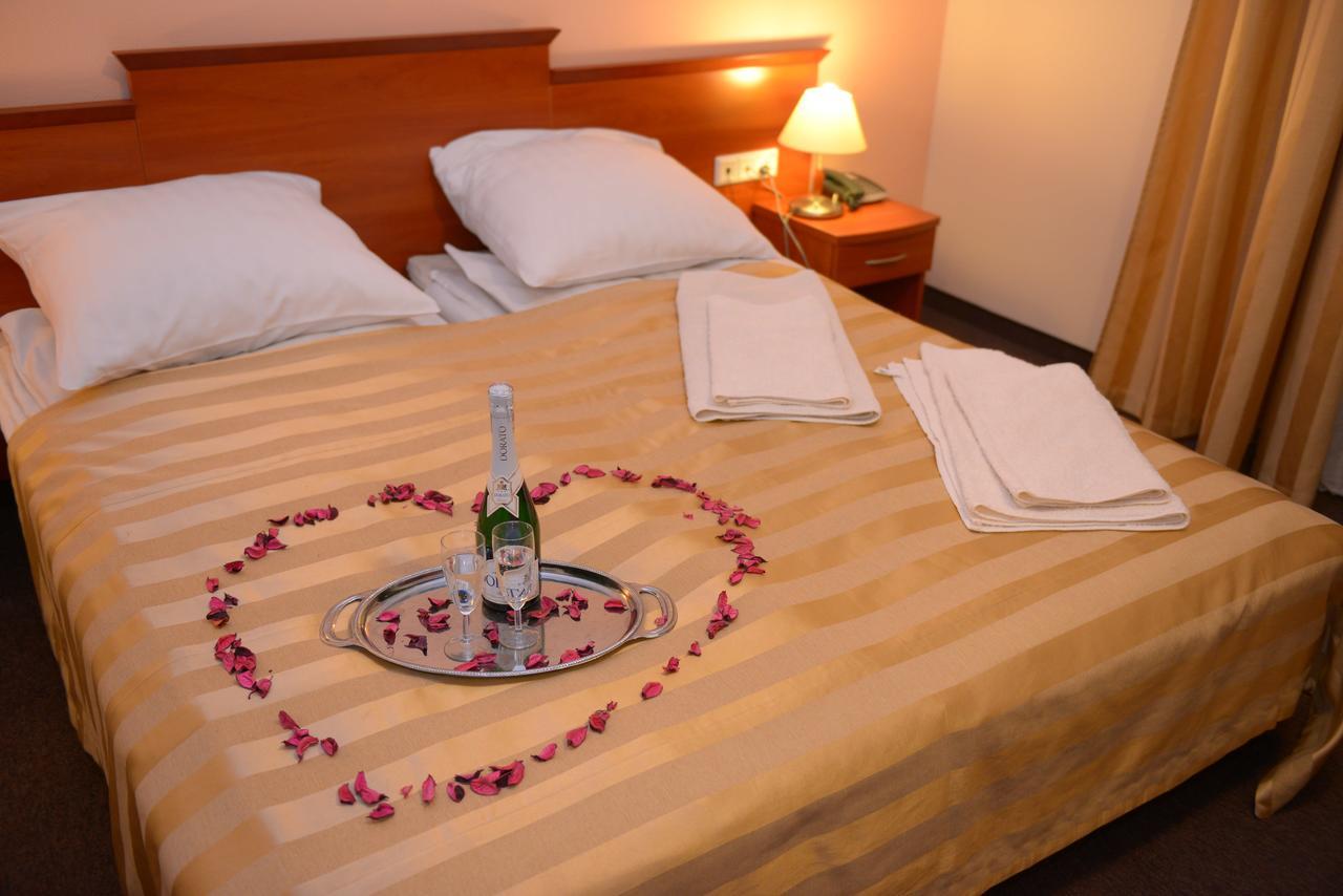 Hotel Pod Debami Terespol Dış mekan fotoğraf