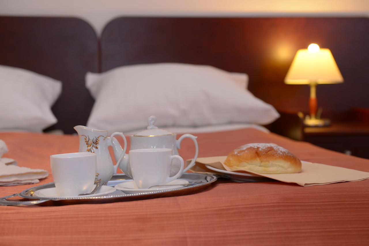 Hotel Pod Debami Terespol Dış mekan fotoğraf