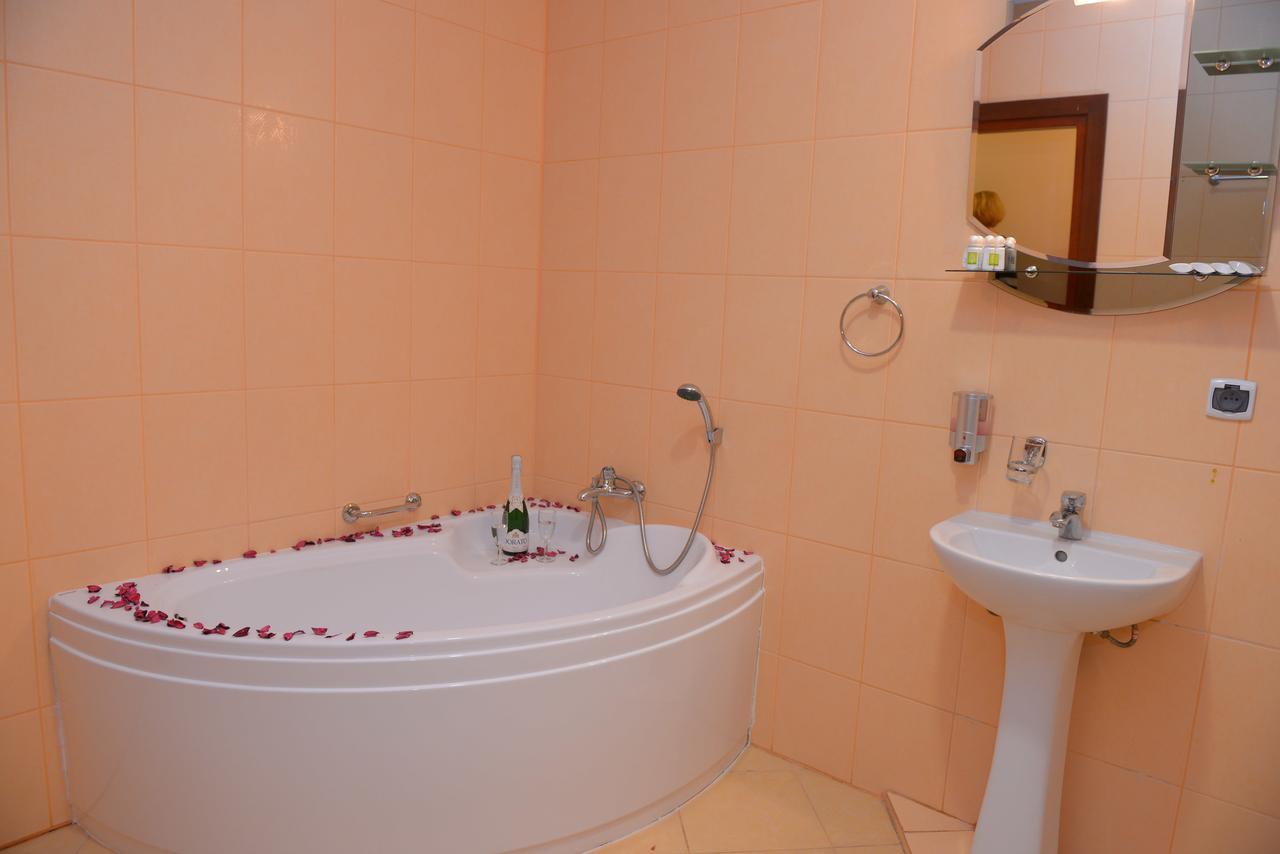 Hotel Pod Debami Terespol Dış mekan fotoğraf
